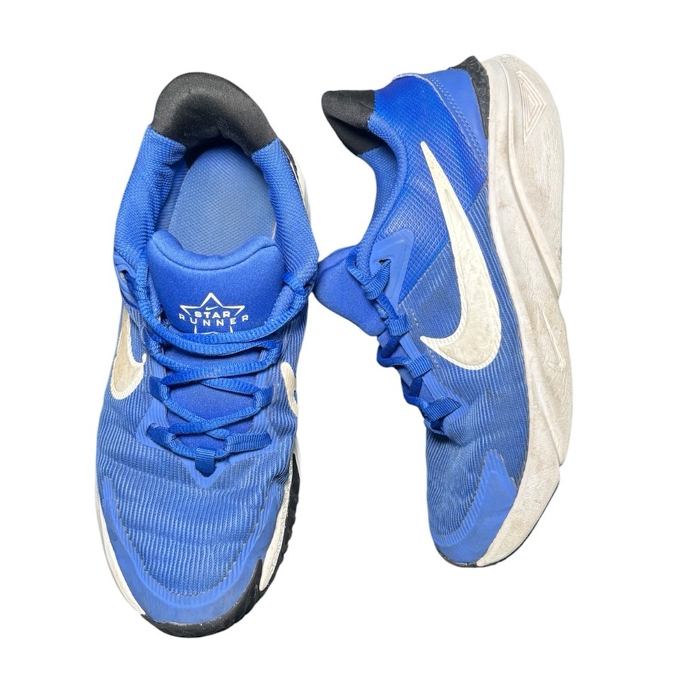 Nike Star Runner Blue White Running Shoes Size 6Y (Women’s 7.5)